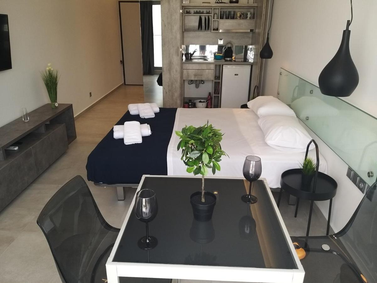 Amazing Apartments @ Aiolou Str. Atina Dış mekan fotoğraf